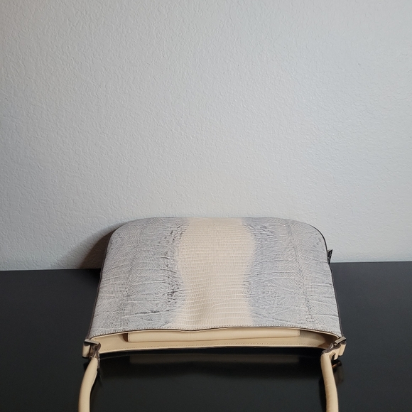 Salvatore Ferragamo Vintage shoul bag - Picture 10 of 15